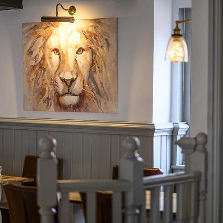 Bed and Breakfast The Lazy Lion Milford on Sea Exterior foto